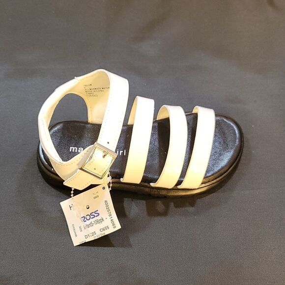 BRAND NEW MADDEN GIRL TBEAM LITTLE GIRL MULTI-STRAPS SANDAL - Picture 8 of 16